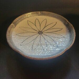 Vintage Japanese Porcelain Footed Plate/Dish With A Flower